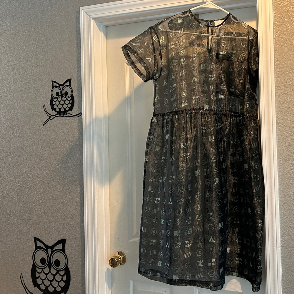 COLLUSION BLACK & GREEN ORGANZA TREK DRESS SZ 6